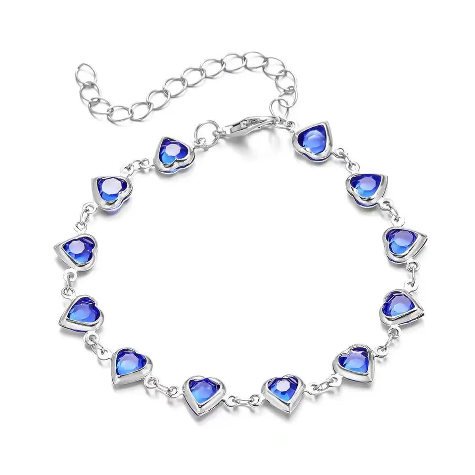 This Exquisite Bohemian Candy-Colored Heart-Shaped Crystal Ladies Bracelet is a Perfect Holiday Gift For Mothers And Wives
