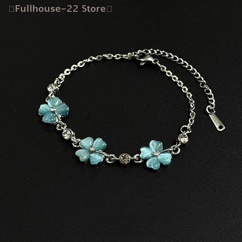 【MAX-22】1Pcs  Vintage Four-Leaf Clover Bracelet For Women Fine Fashion Jewelry Wedding Party Gifts