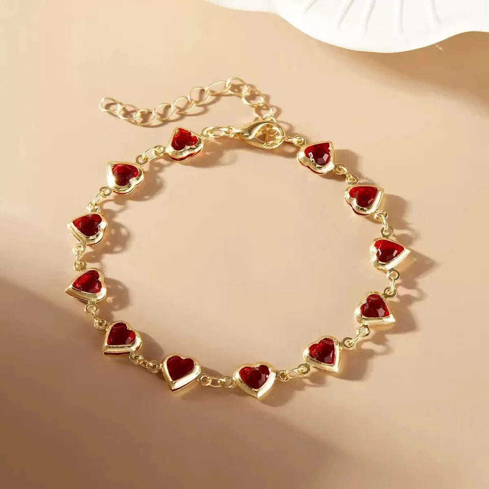 This Exquisite Bohemian Candy-Colored Heart-Shaped Crystal Ladies Bracelet is a Perfect Holiday Gift For Mothers And Wives
