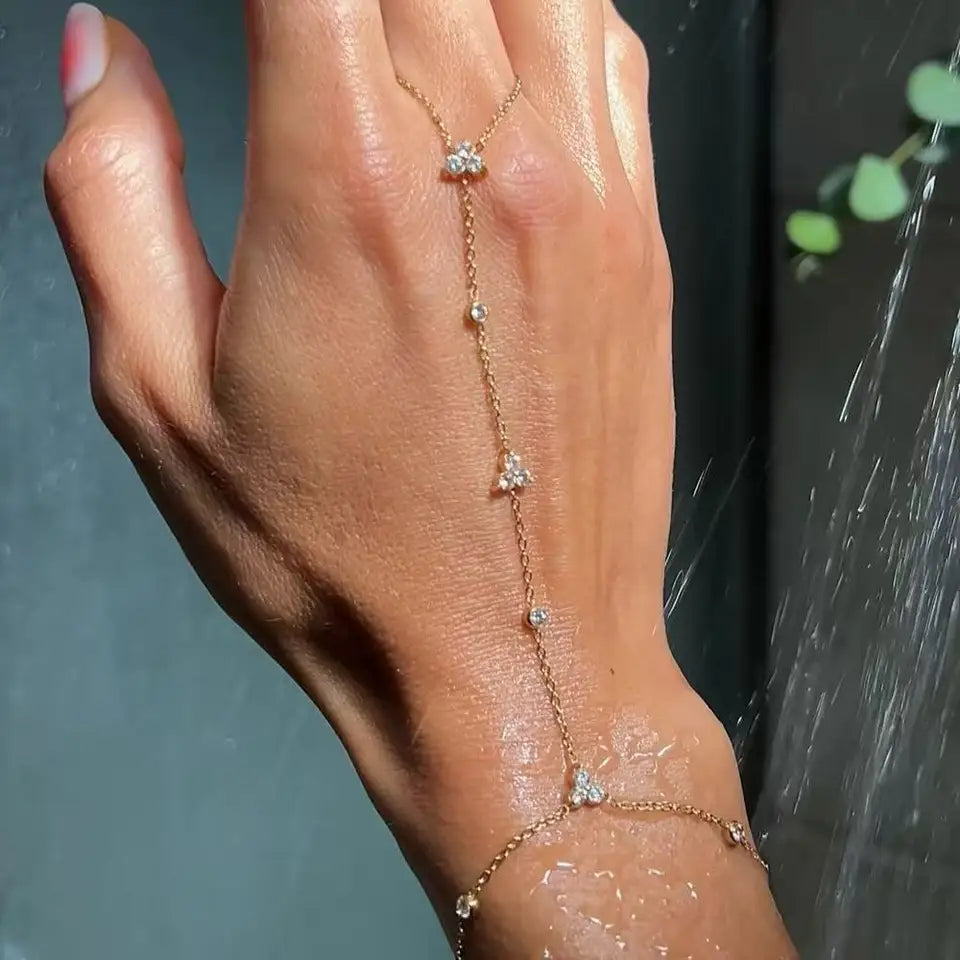 Summer New Rhinestone Flower Hand Back Bracelet Wedding Jewelry for Women Crystal Geometric Finger Bracelet Party Jewelry Gift